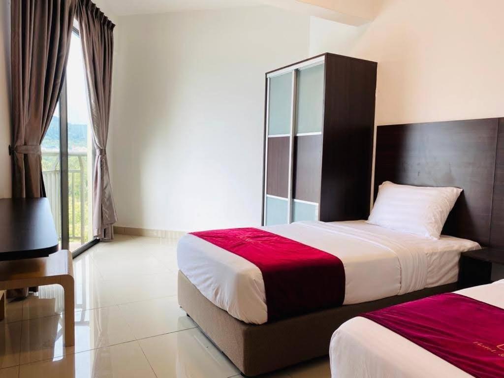 Marina Heights Hotel Residences Lumut Exterior foto